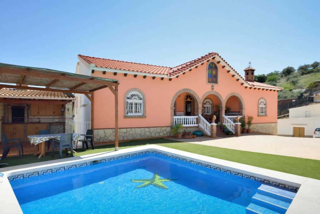 Detached Villa La Viñuela Málaga
