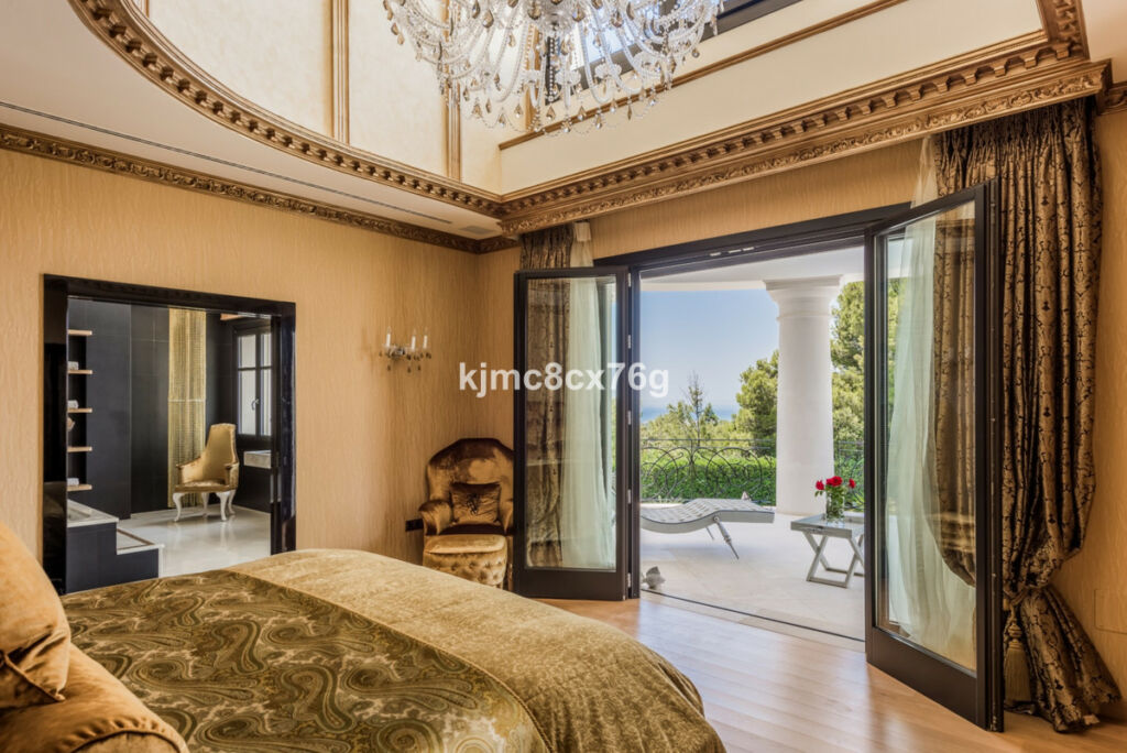 Detached Villa Hacienda Las Chapas Málaga - image 10