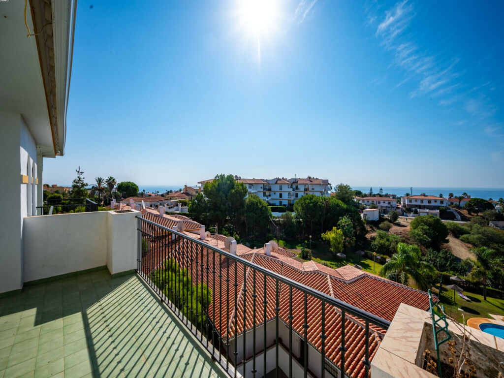 Top Floor Apartment El Faro Málaga - image 10