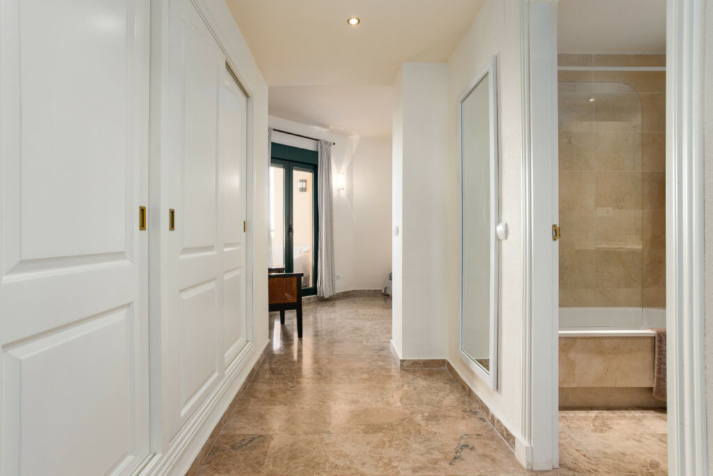 Top Floor Apartment San Pedro de Alcántara Málaga - image 10