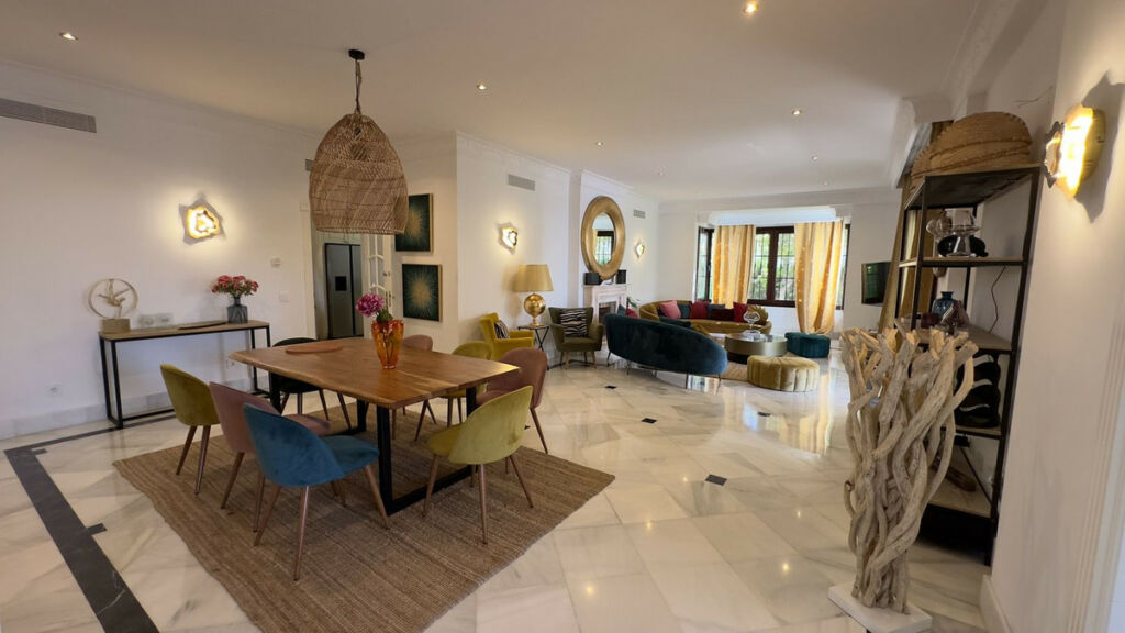 Detached Villa Las Chapas Málaga - image 10