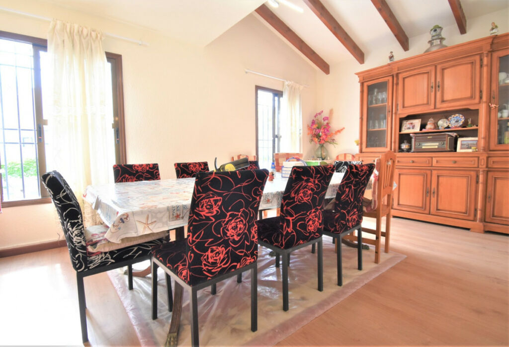 Detached Villa Villamartin Alicante - image 10