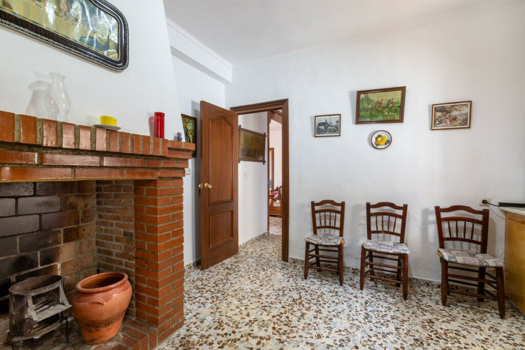 Detached Villa Periana Málaga - image 10