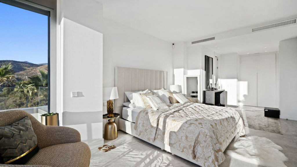 Detached Villa Marbella Málaga - image 10