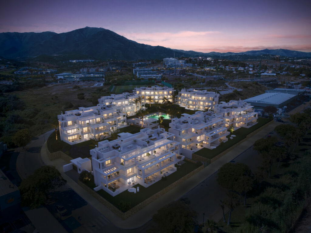 Top Floor Apartment Estepona Málaga - image 10