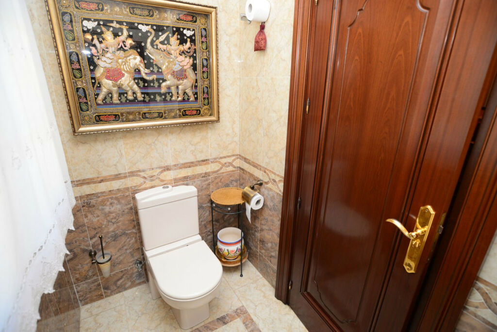 Detached Villa Málaga Este Málaga - image 10