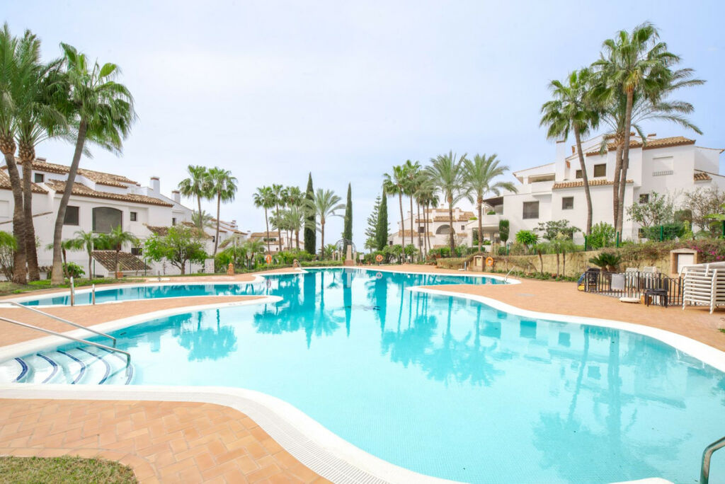Ground Floor Apartment The Golden Mile Málaga - image 10