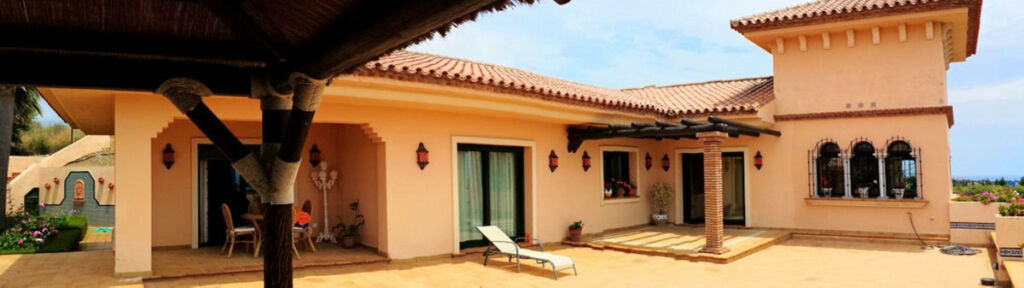 Detached Villa Estepona Málaga - image 10