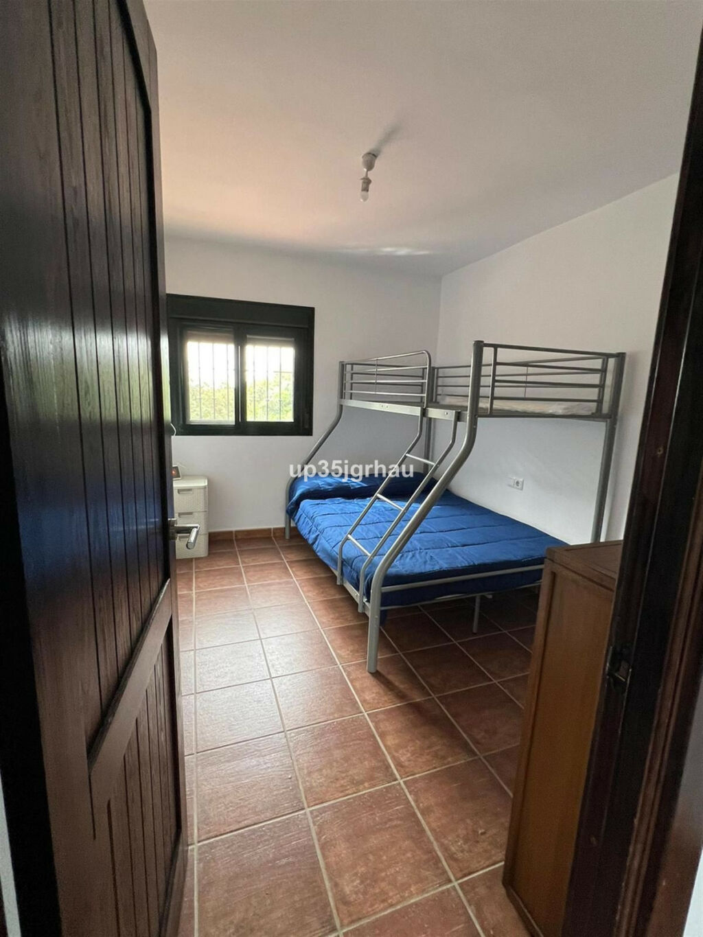Detached Villa Estepona Málaga - image 11