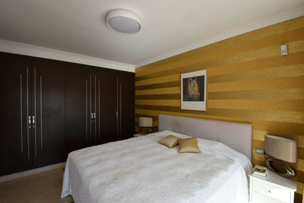 Townhouse Nueva Andalucía Málaga - image 11