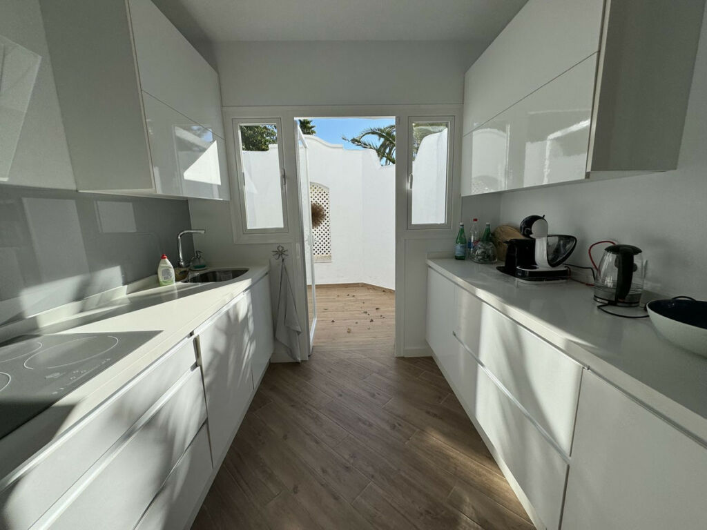 Detached Villa Bahía de Marbella Málaga - image 11