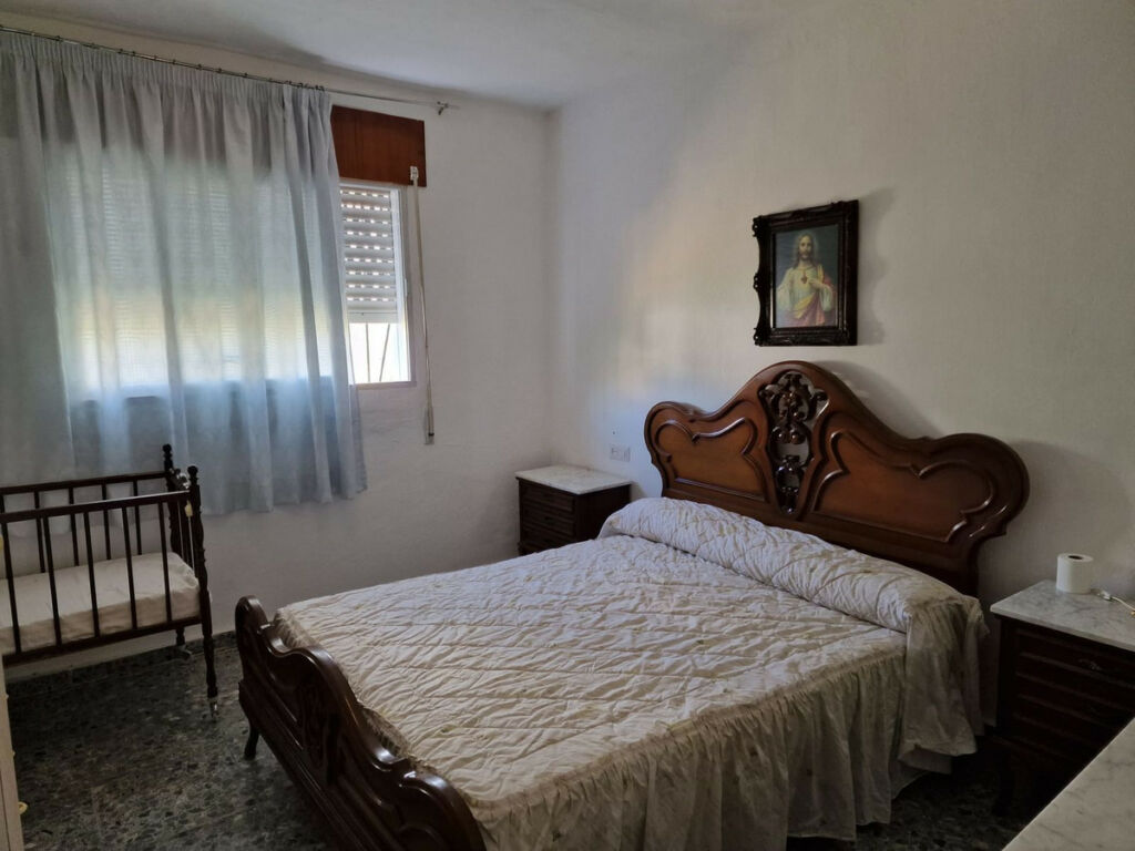Detached Villa Tolox Málaga - image 11
