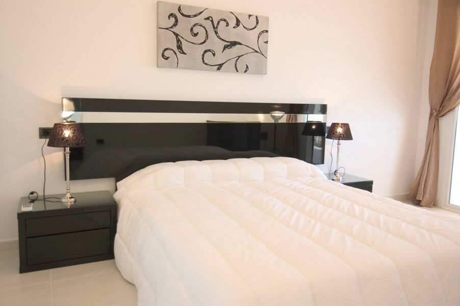 Ground Floor Apartment La Fustera Alicante - image 11