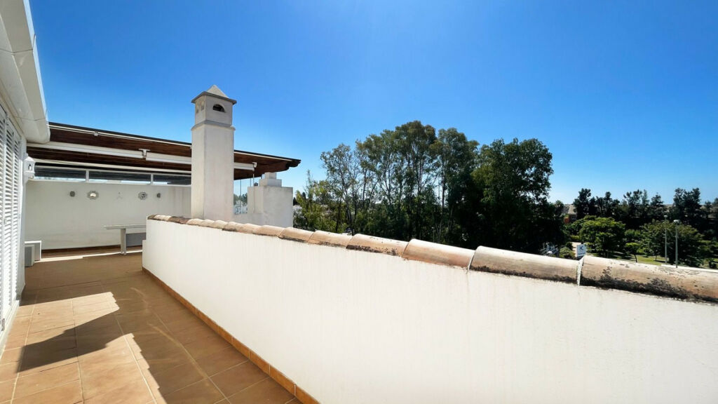 Penthouse Duplex Nueva Andalucía Málaga - image 11