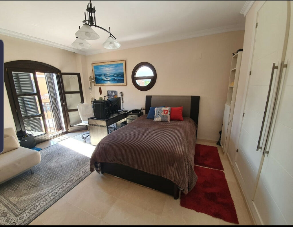 Townhouse San Pedro de Alcántara Málaga - image 11