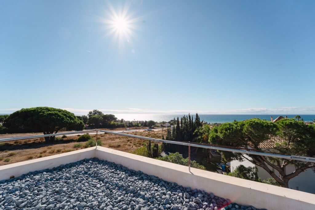 Detached Villa Las Chapas Málaga - image 11