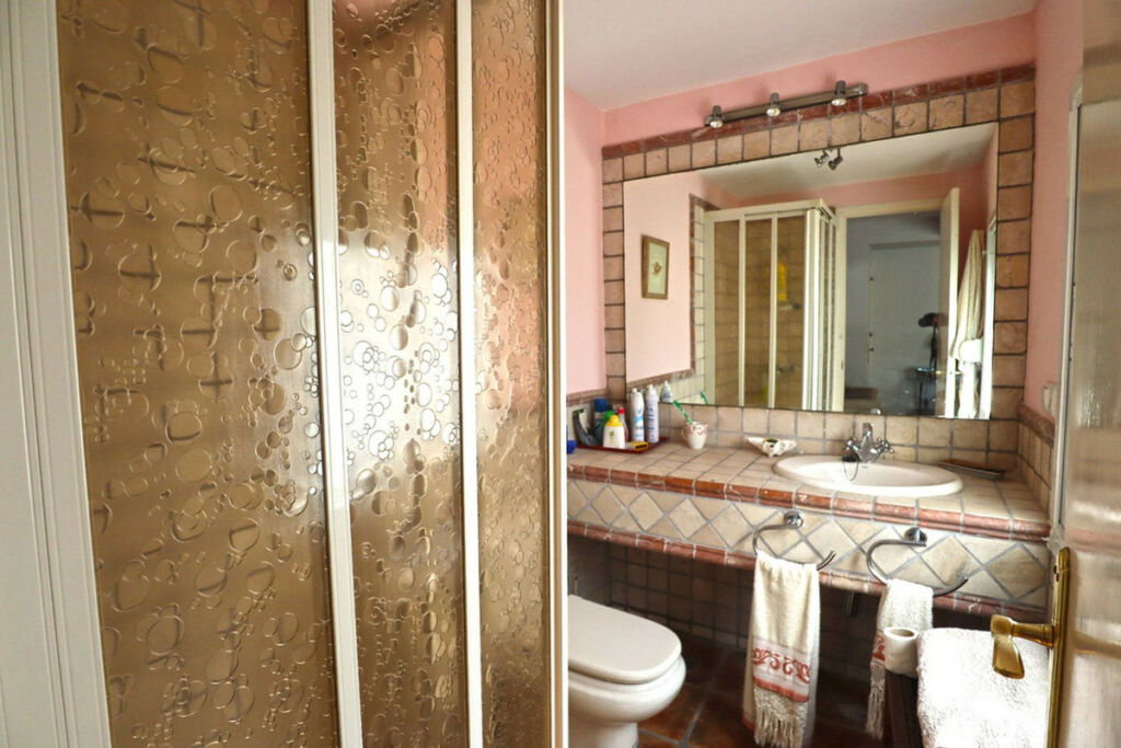 Middle Floor Apartment Marbella Málaga - image 11