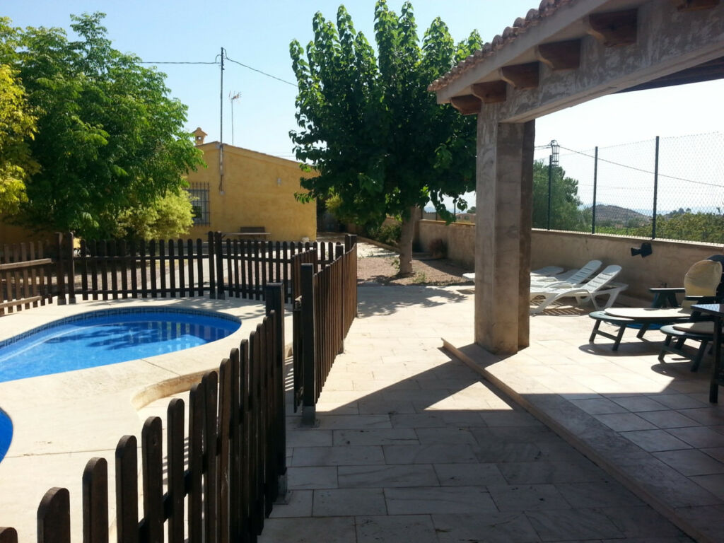 Detached Villa La Romana Alicante - image 11