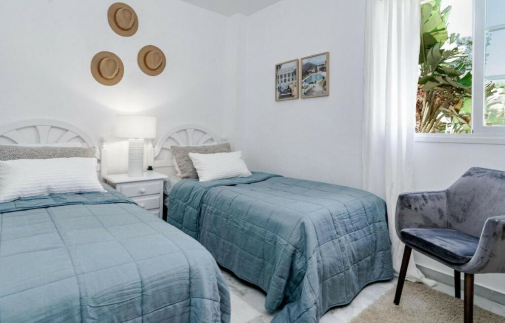 Townhouse El Rosario Málaga - image 11