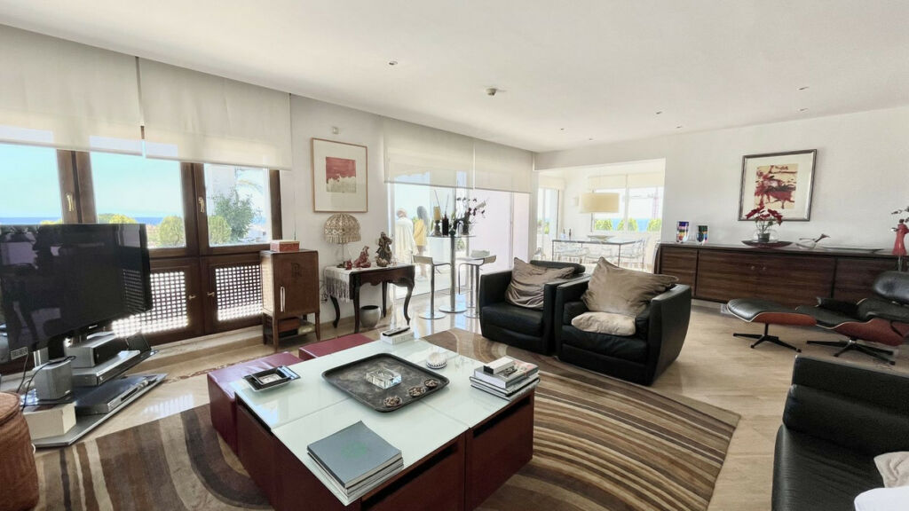 Penthouse Río Real Málaga - image 11