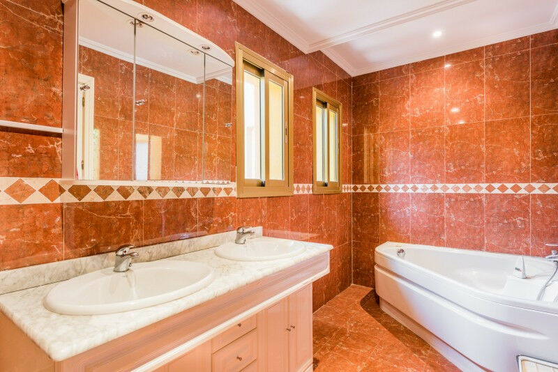 Detached Villa El Rosario Málaga - image 11