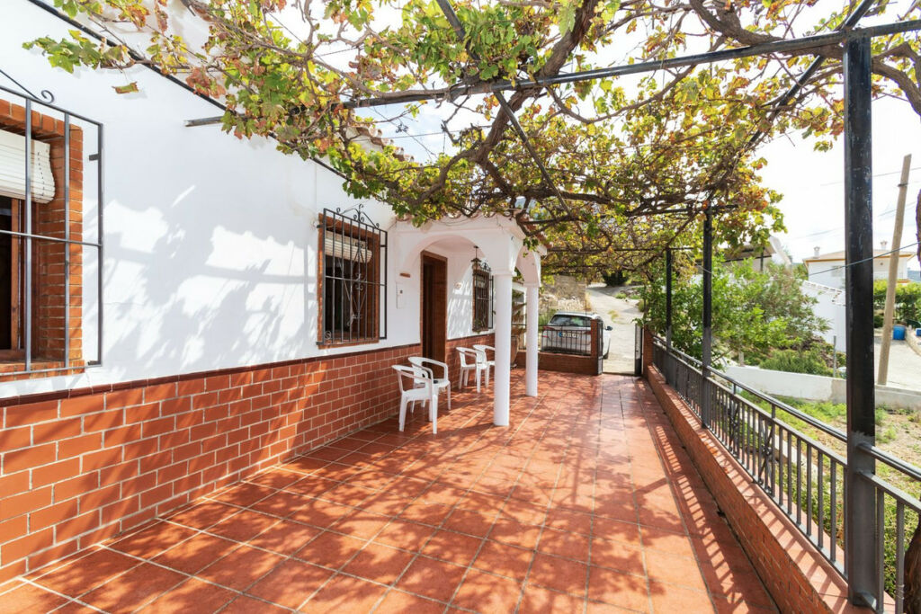 Detached Villa Periana Málaga - image 12