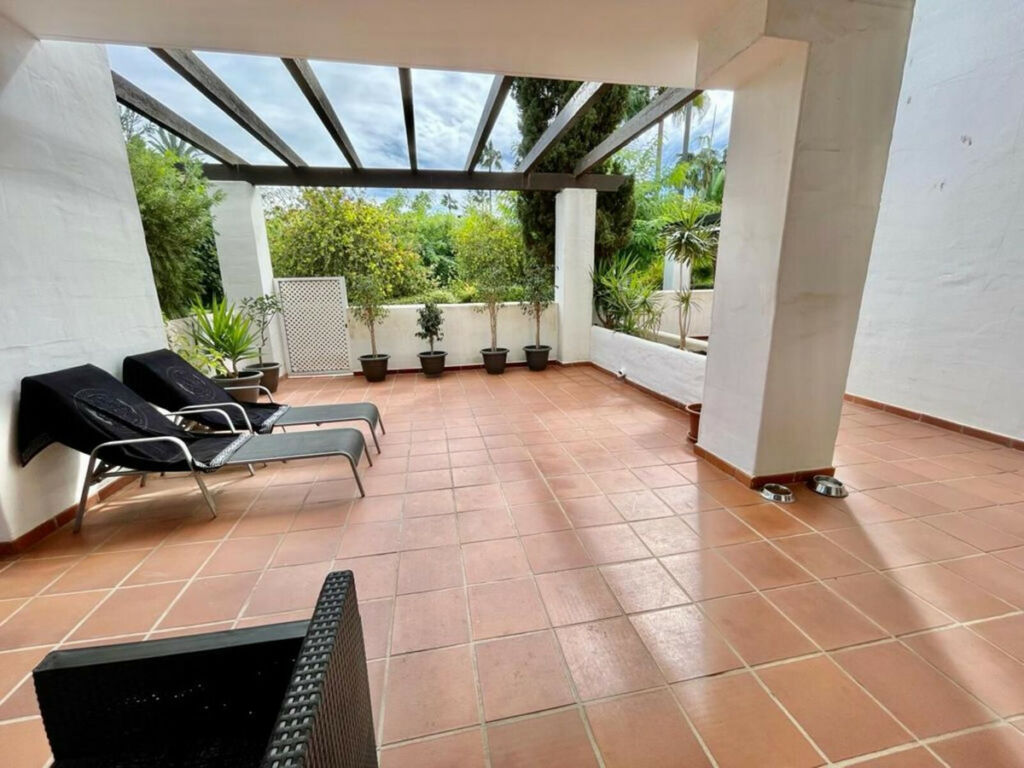 Ground Floor Apartment Estepona Málaga - image 12
