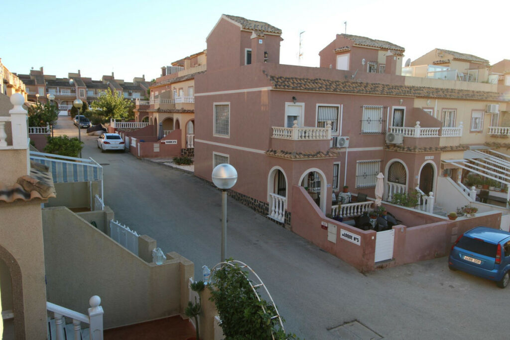 Townhouse Gran Alacant Alicante - image 12