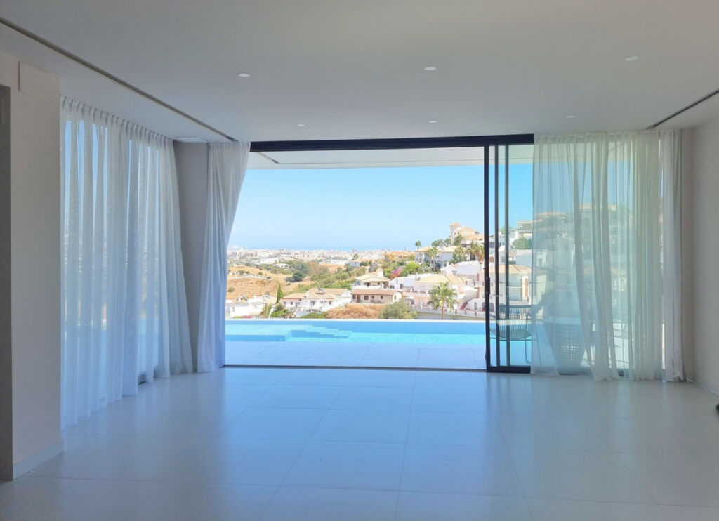 Detached Villa Cerros del Aguila Málaga - image 11
