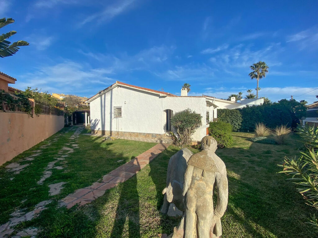 Detached Villa Costabella Málaga - image 12