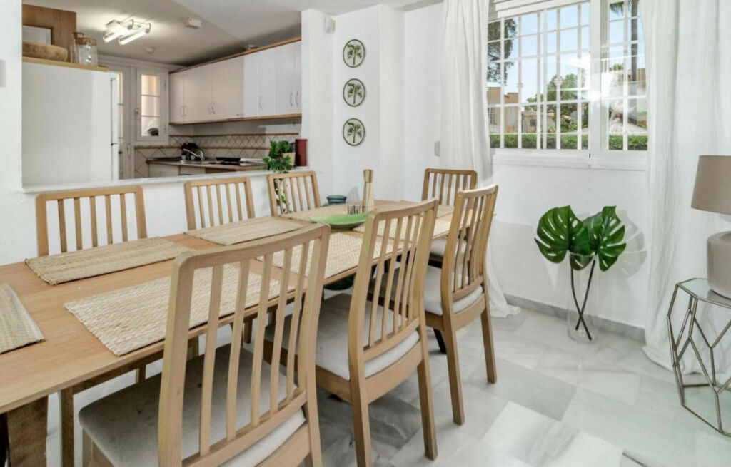 Townhouse El Rosario Málaga - image 12
