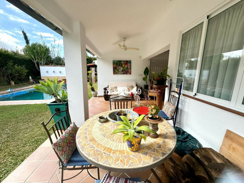 Detached Villa Atalaya Málaga - image 12