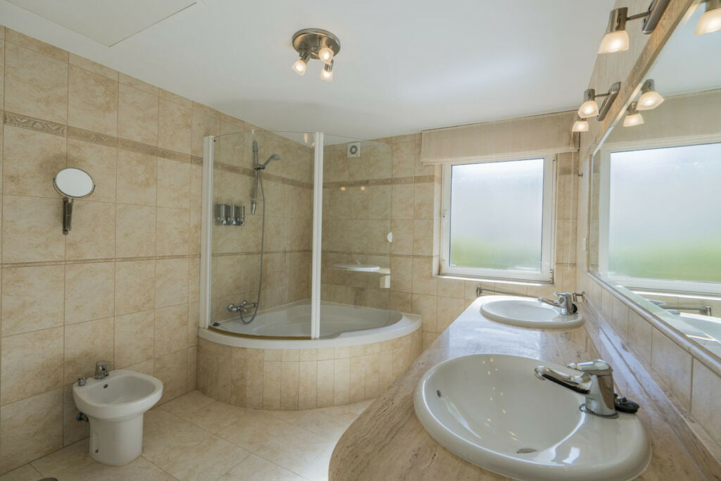 Detached Villa Valtocado Málaga - image 13