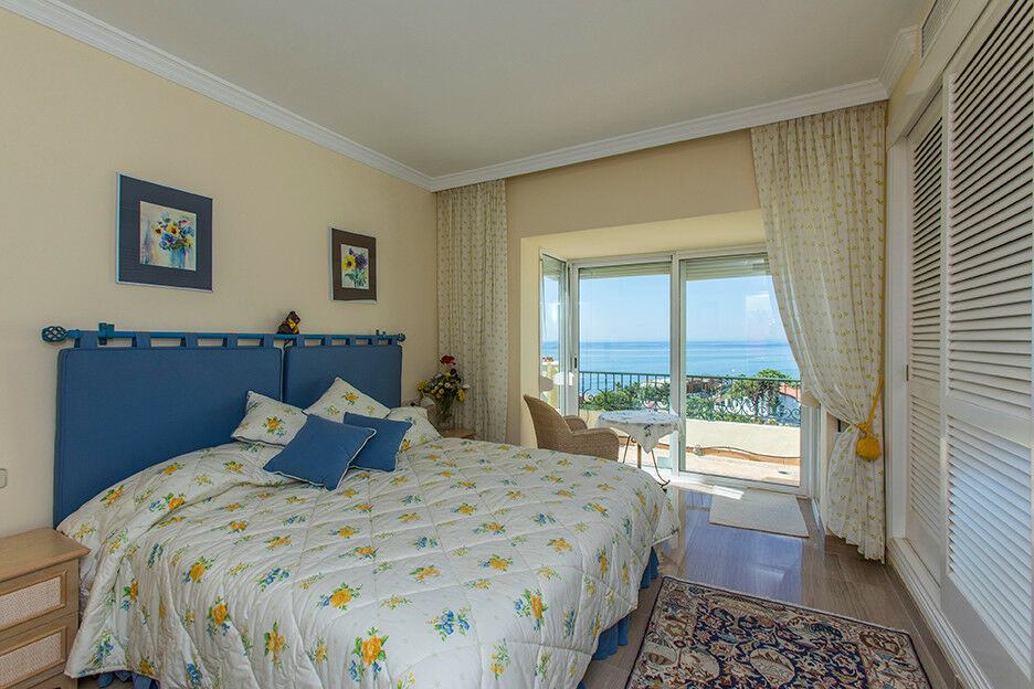 Penthouse Elviria Málaga - image 16