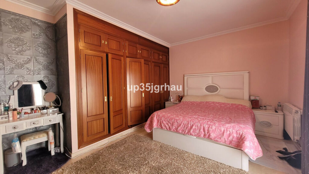 Detached Villa Bel Air Málaga - image 12