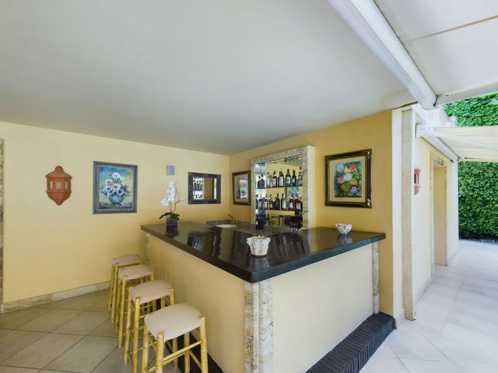Detached Villa Nueva Andalucía Málaga - image 13