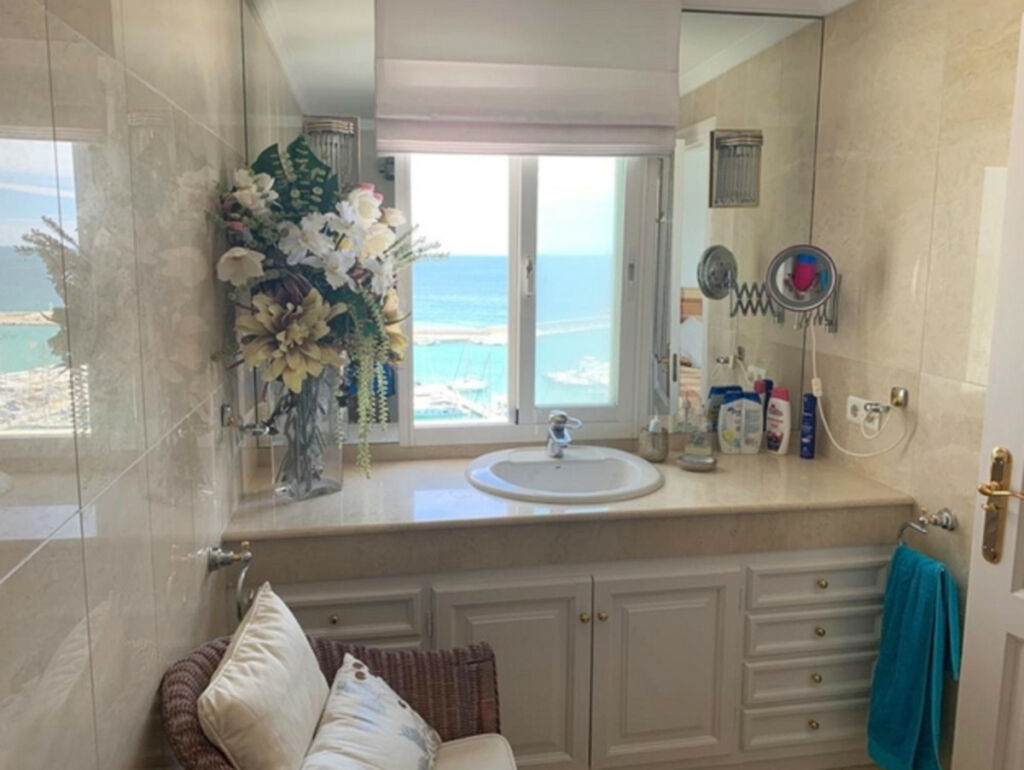 Penthouse Estepona Málaga - image 13