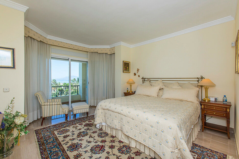 Penthouse Elviria Málaga - image 14