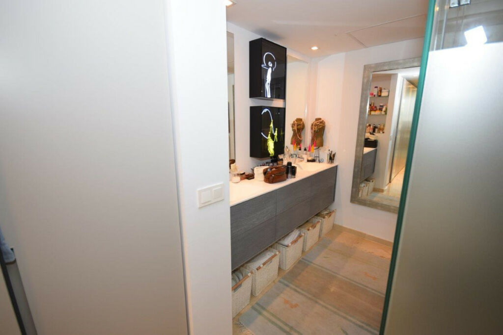 Middle Floor Apartment Costalita Málaga - image 13