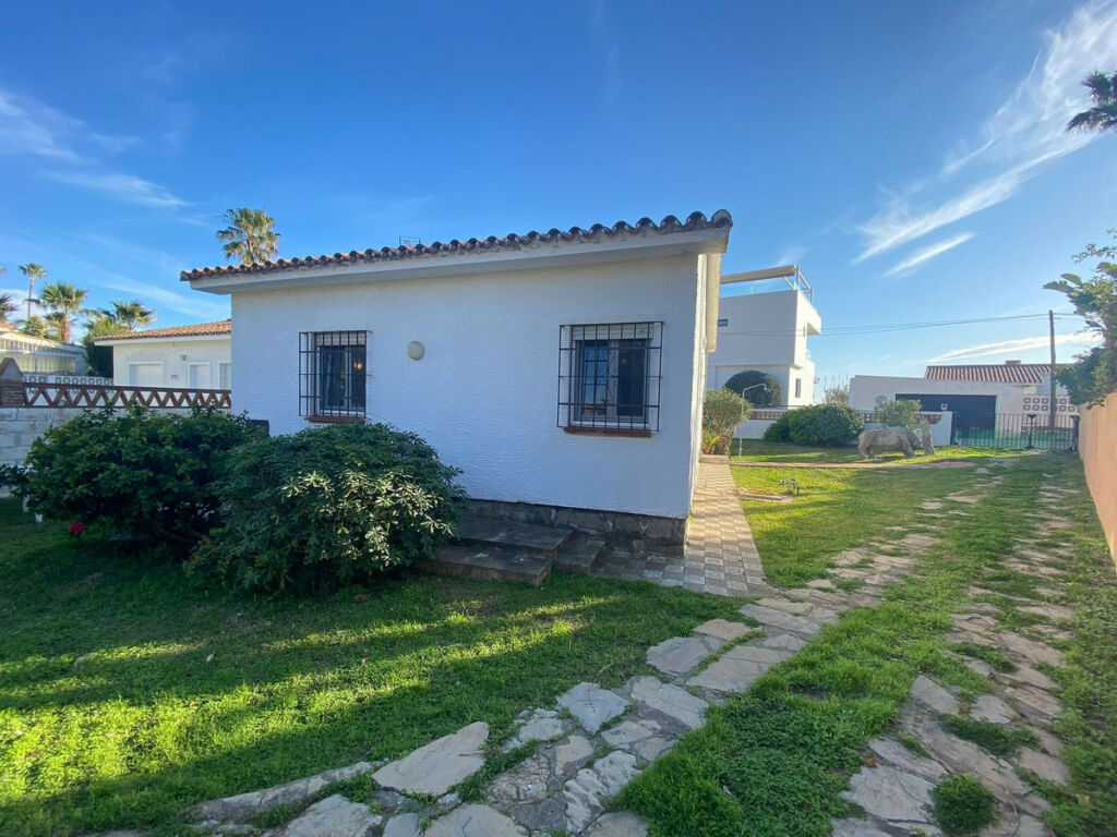 Detached Villa Costabella Málaga - image 13