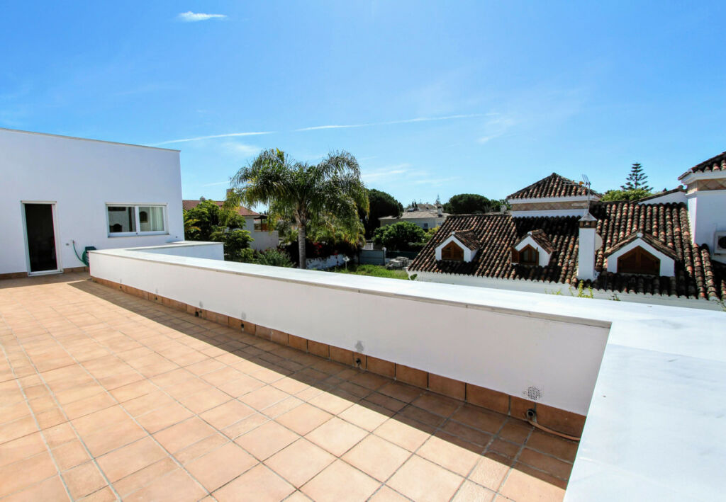 Detached Villa San Pedro de Alcántara Málaga - image 13