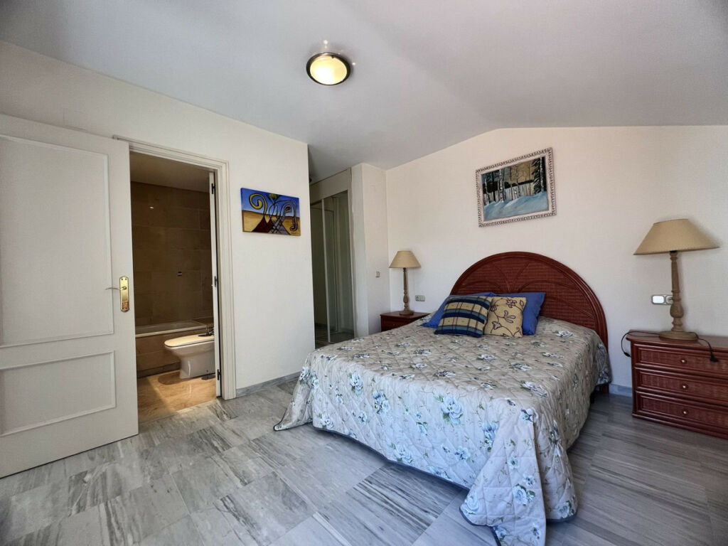 Penthouse The Golden Mile Málaga - image 12