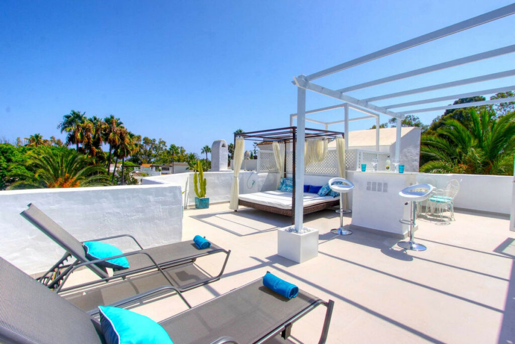 Penthouse Elviria Málaga - image 27
