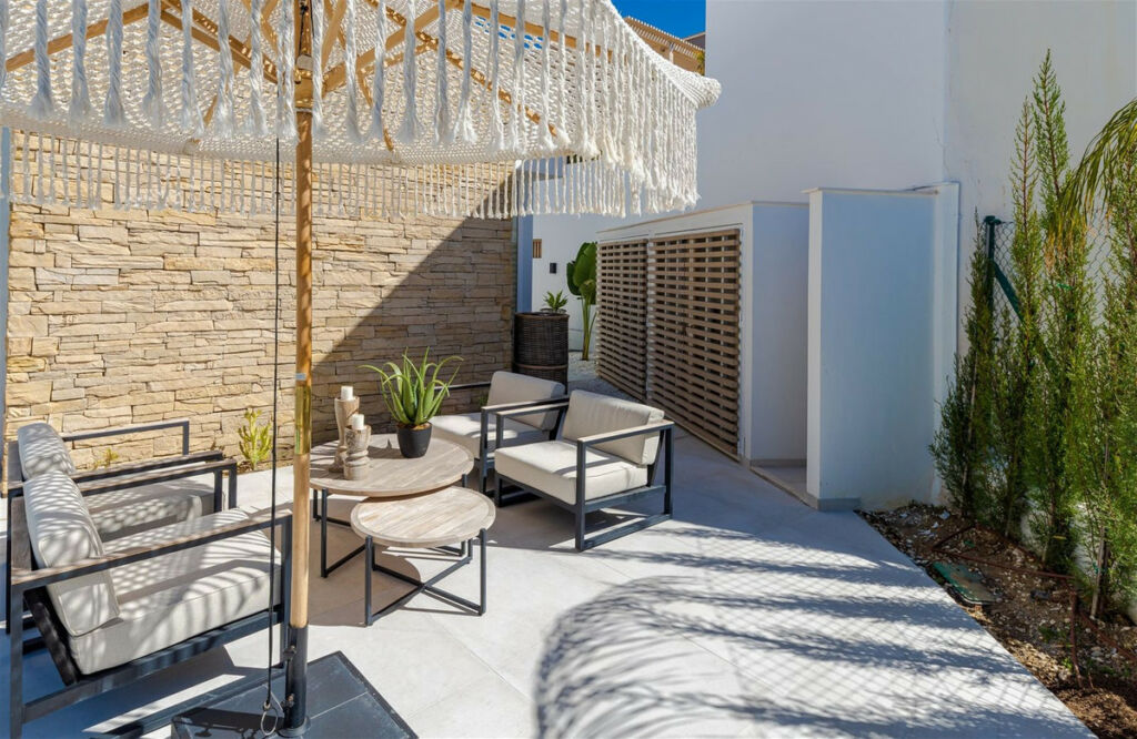 Detached Villa Riviera del Sol Málaga - image 14