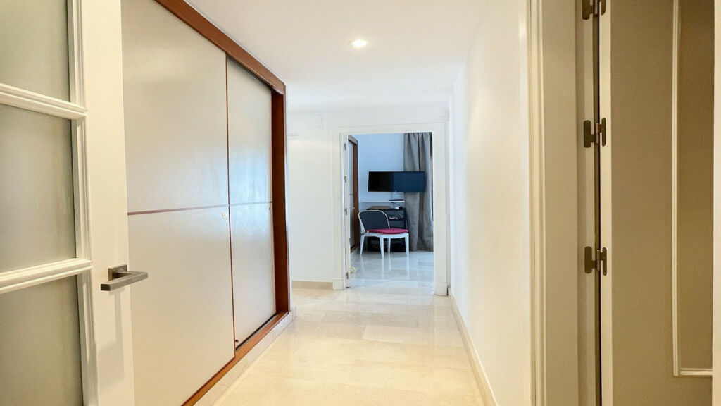 Penthouse Duplex Nueva Andalucía Málaga - image 14
