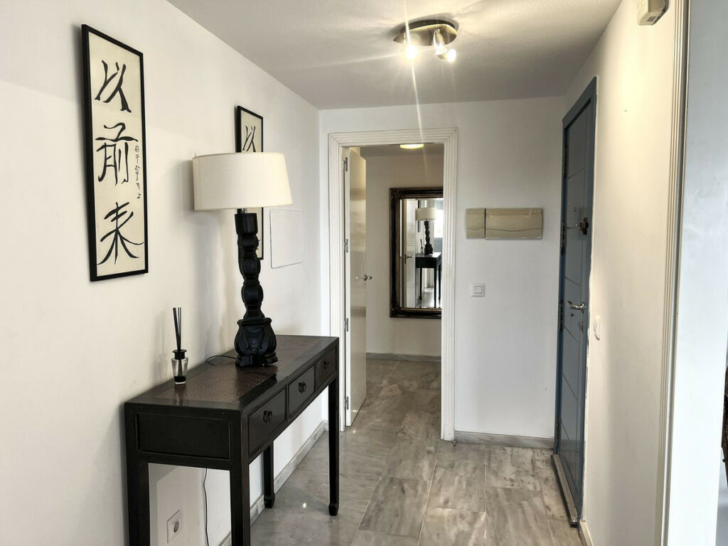 Top Floor Apartment Nueva Andalucía Málaga - image 14