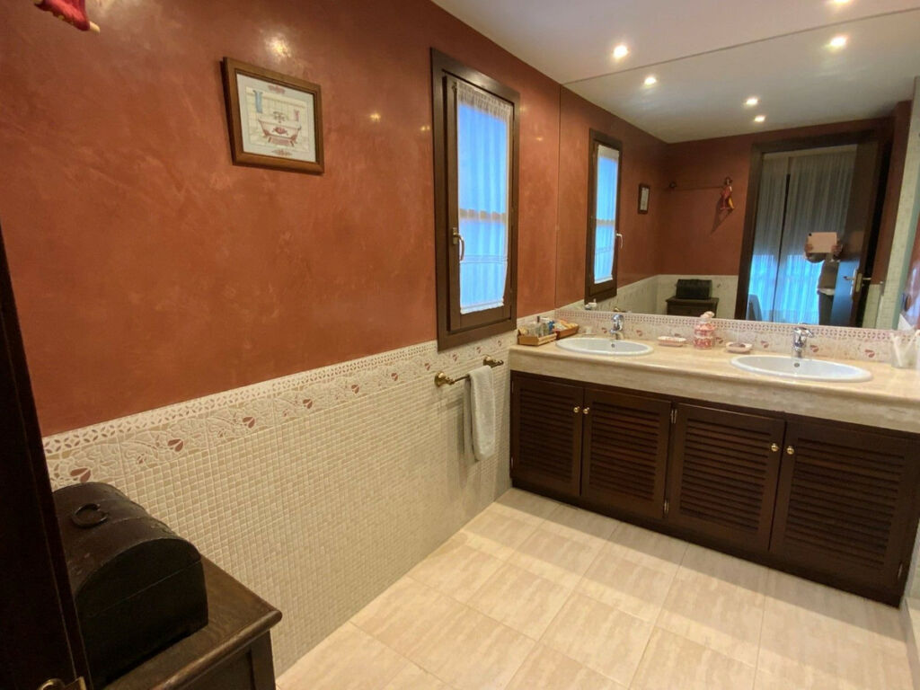 Detached Villa Marbella Málaga - image 14