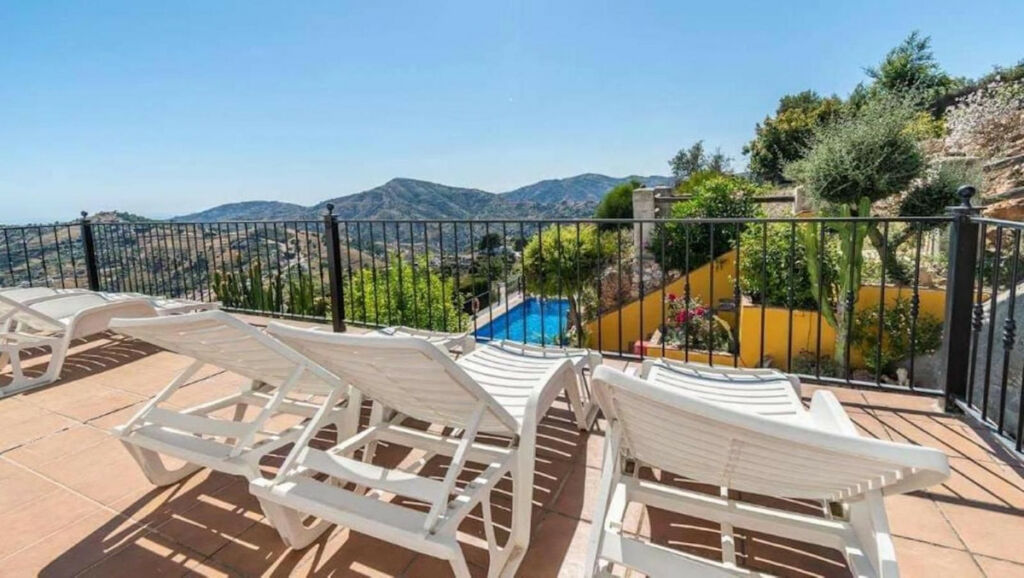 Detached Villa Frigiliana Málaga - image 13