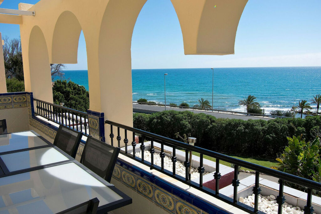 Middle Floor Apartment Torrenueva Málaga - image 13