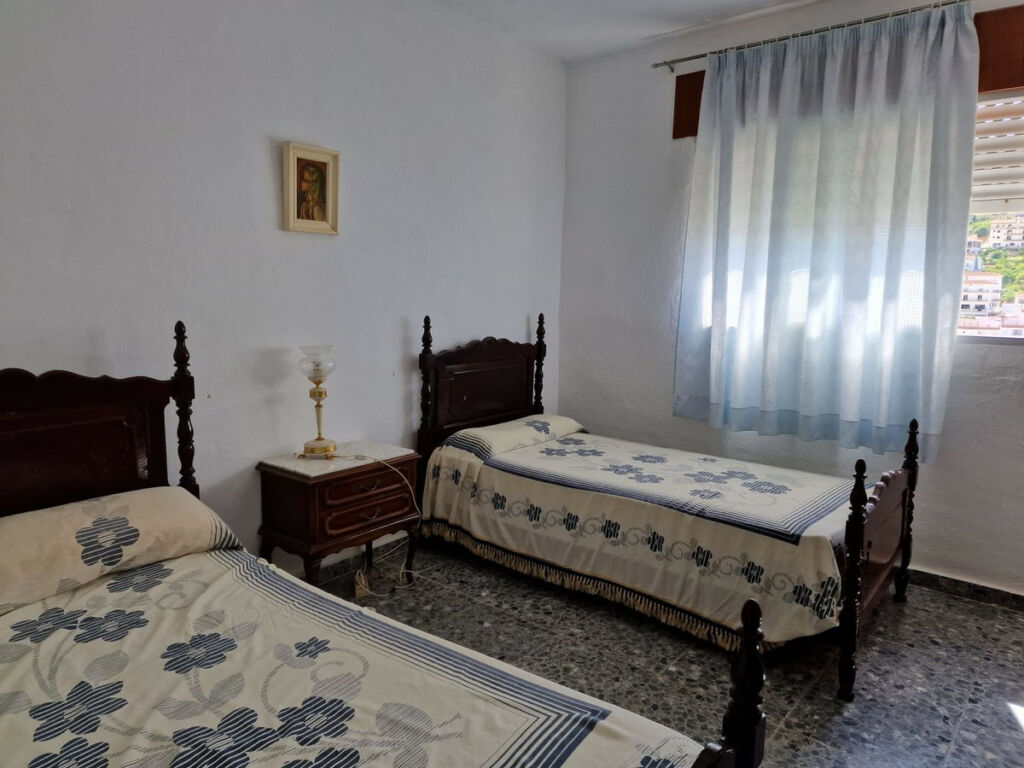 Detached Villa Tolox Málaga - image 14